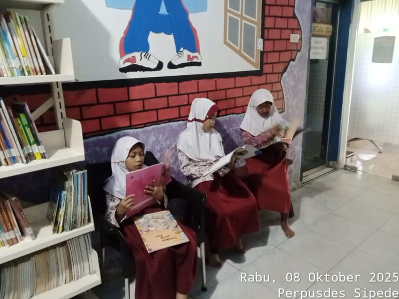 Kegiatan Membaca dan Belajar Komputer Tanggal 08 Oktober 2025