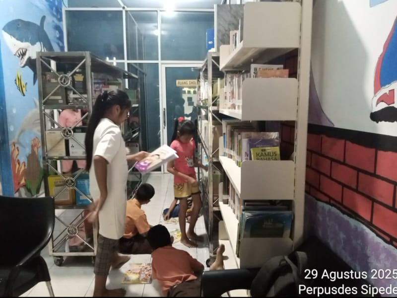Kegiatan Membaca, Belajar Komputer, Bermain Permainan Tradisional dan Edukasi Tanggal 29 Agustus 2025