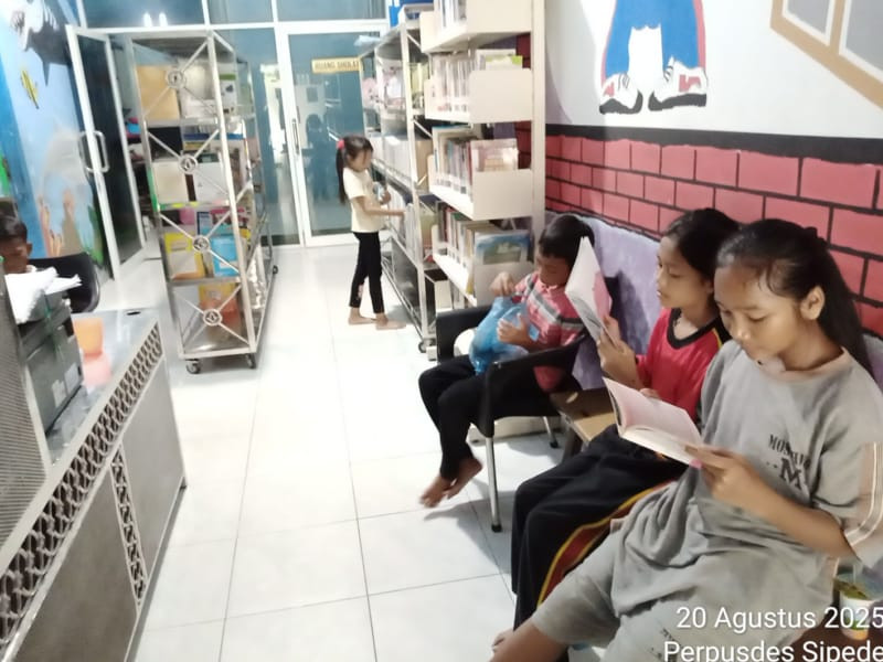Kegiatan membaca dan Belajar Komputer Tanggal 20 Agustus 2025