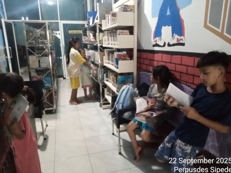Kegiatan Membaca dan Meminjam Buku Tanggal 22 September 2025