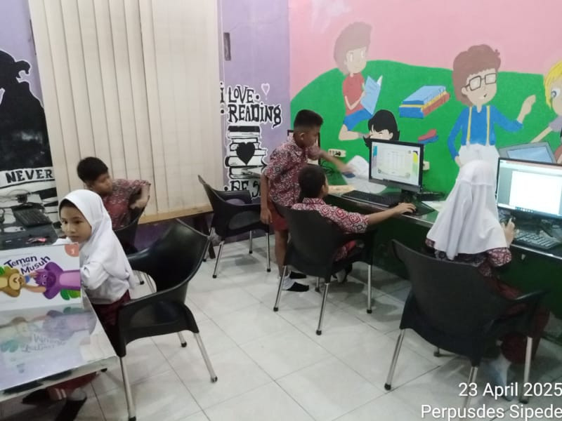 Kegiatan Membaca dan Belajar Komputer Tanggal 23 April 2025