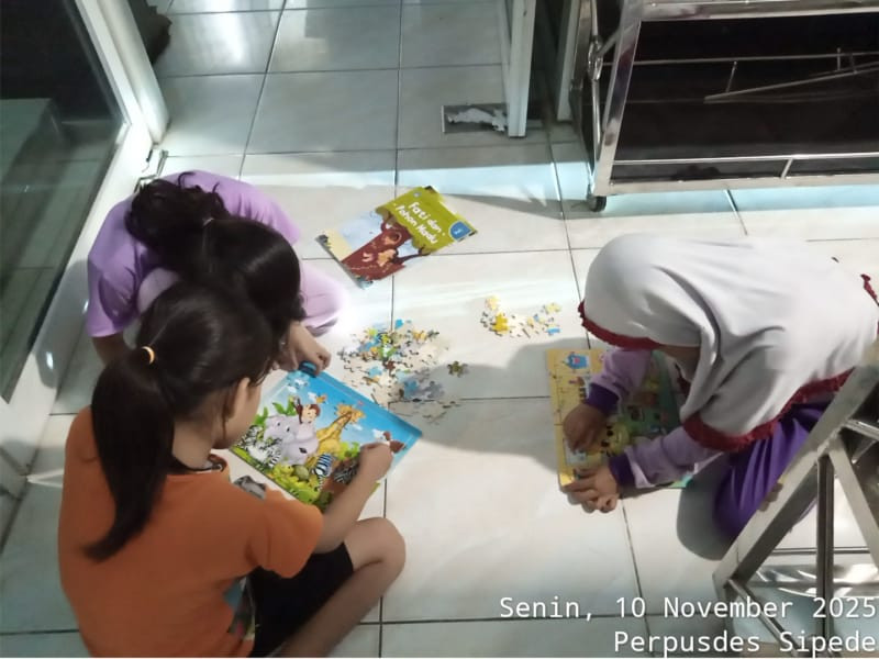 Kegiatan Membaca dan Belajar Komputer Tanggal 10 November 2025