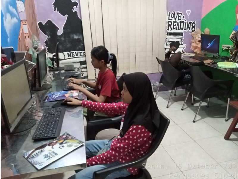 Kegiatan Membaca dan Belajar Komputer Tanggal 19 Oktober 2026