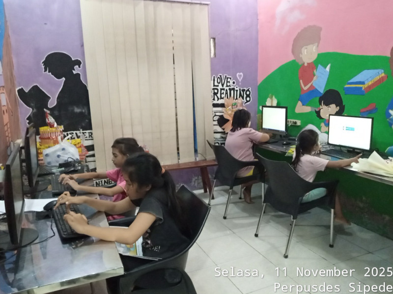 Kegiatan Membaca dan Belajar Komputer Tanggal 11 November 2025