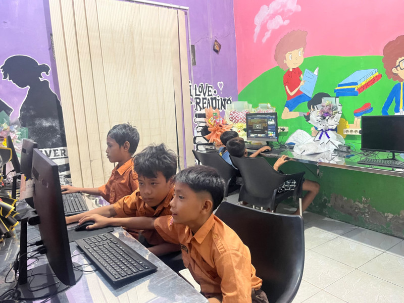 Kegiatan Membaca dan Belajar Komputer Tanggal 21 Agustus 2026