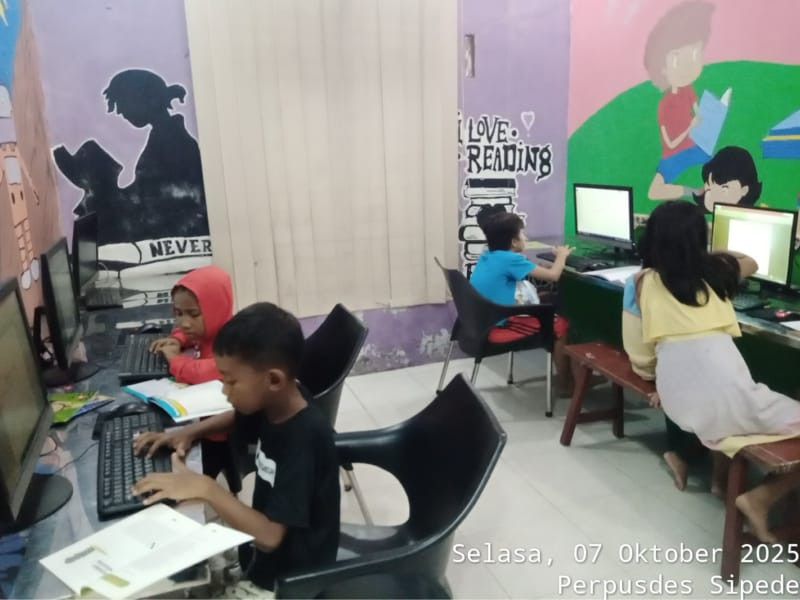 Kegiatan Membaca dan Belajar Komputer Tanggal 07 Oktober 2025