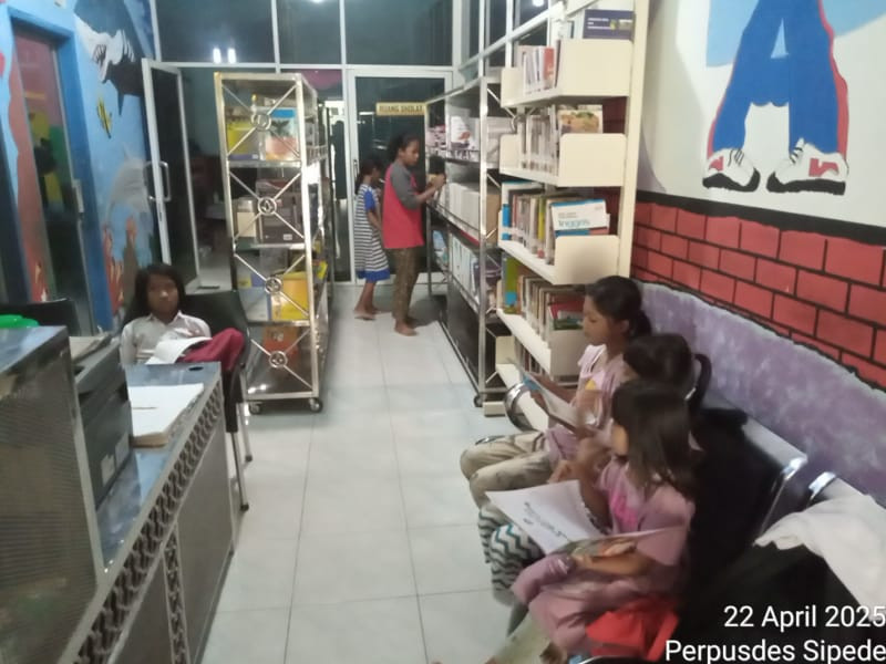Kegiatan Membaca dan Belajar Komputer Tanggal 22 April 2025