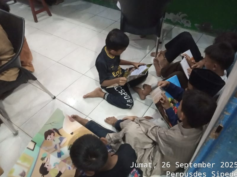 Kegiatan Membaca, Belajar Komputer, dan Mewarnai Tanggal 26 September 2025