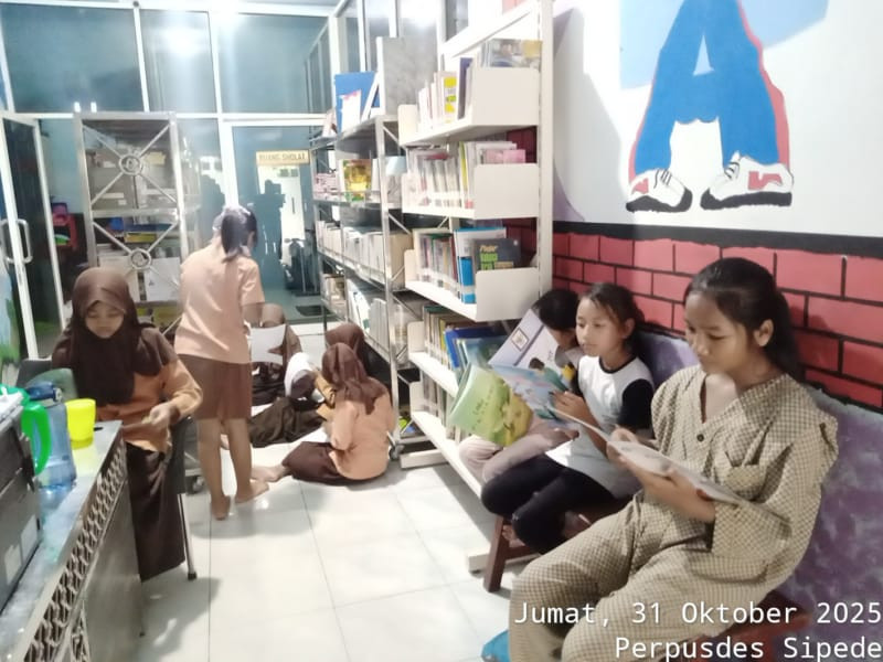 Kegiatan Mewarnai dan Membuat Kerajinan Tanggal 31 Oktober 2025