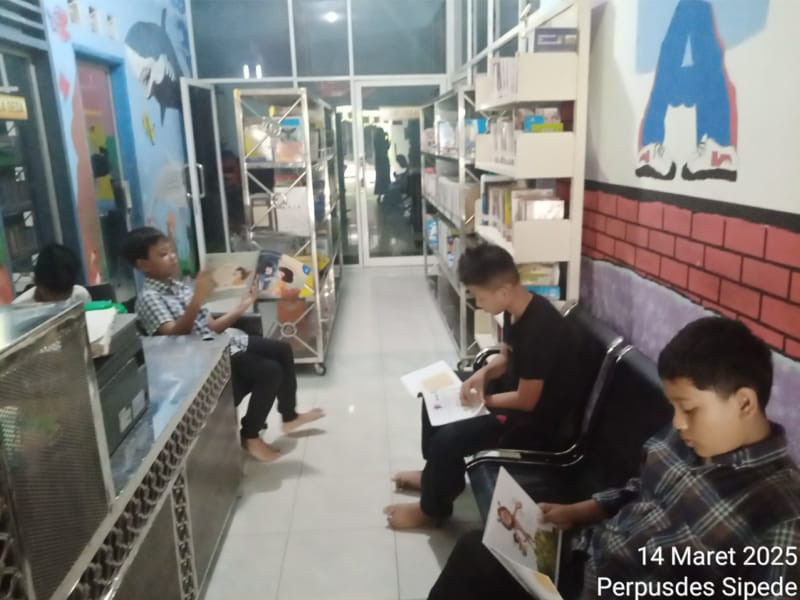Kegiatan membaca dan Belajar Komputer Tanggal 14 Maret 2025