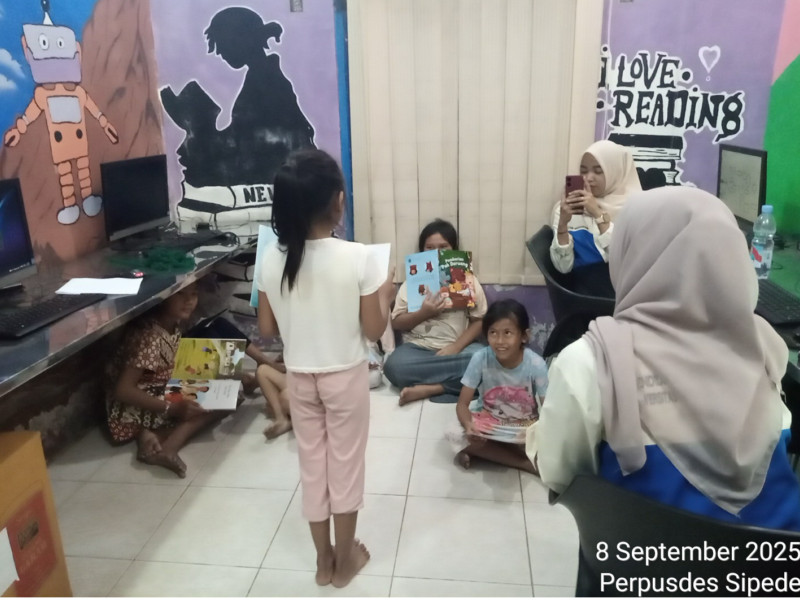 Kegiatan Membaca Buku dan Belajar Komputer Tanggal 08 September 2025