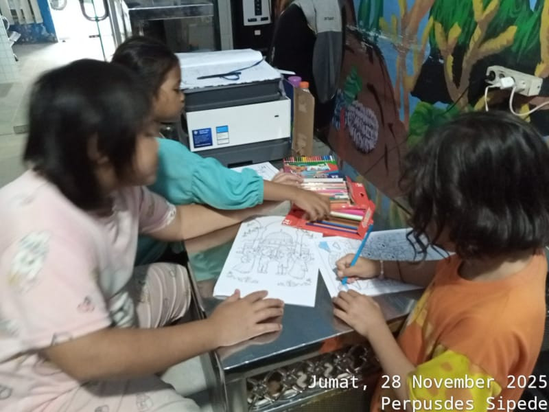 Kegiatan Membaca dan Belajar Komputer Tanggal 28 November 2025