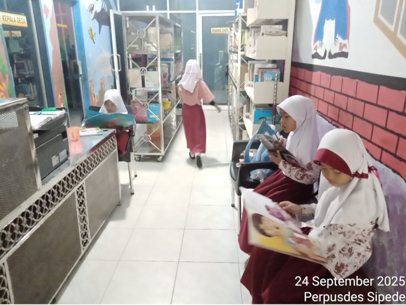 Kegiatan Membaca dan Meminjam Buku Tanggal 24 September 2025